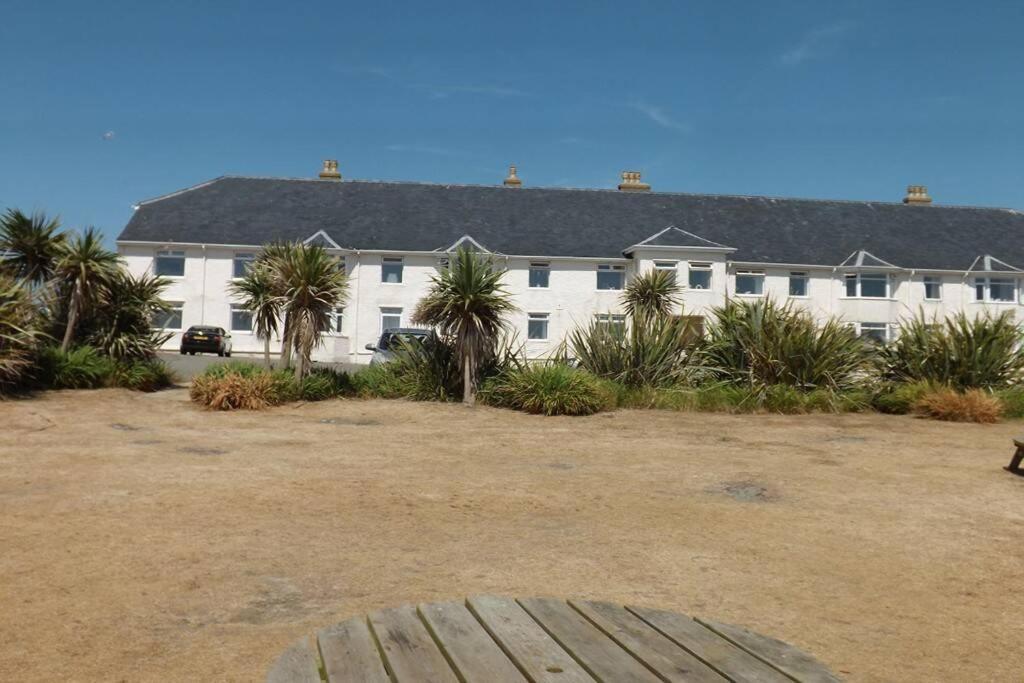 Plas Darien-3 Bed Apt- Sea Views - Sleeps 5 Trearddur Ngoại thất bức ảnh