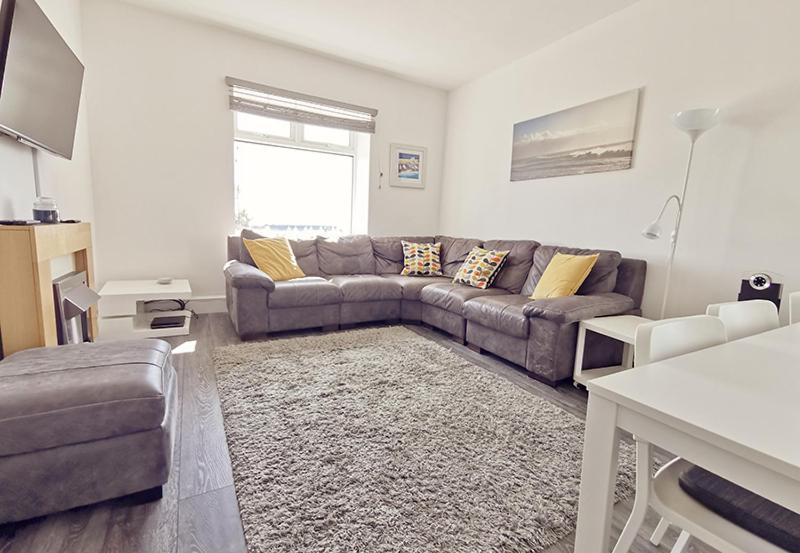 Plas Darien-3 Bed Apt- Sea Views - Sleeps 5 Trearddur Ngoại thất bức ảnh